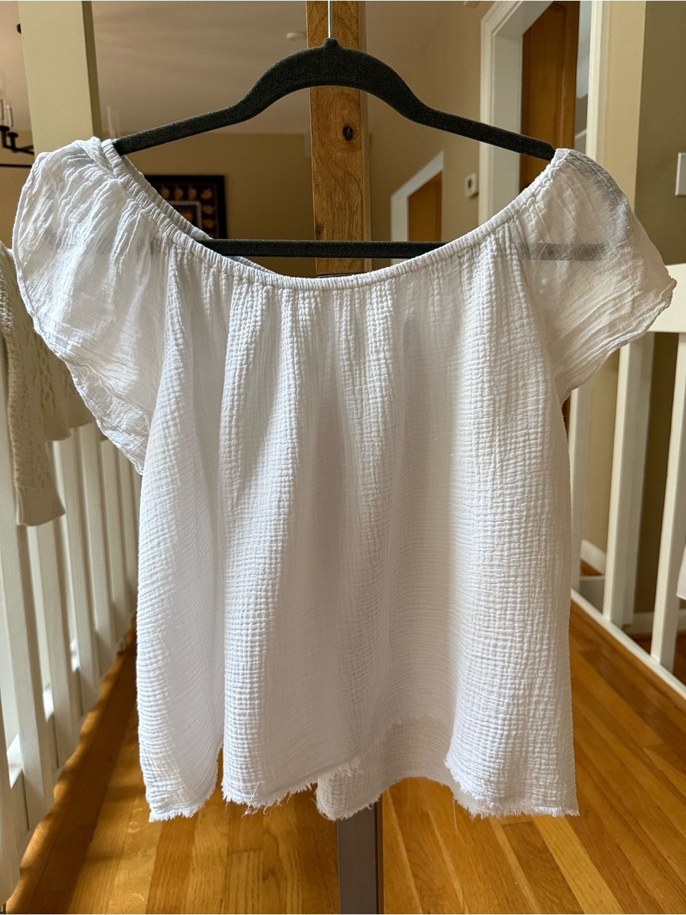 Velvet by Graham & Spencer White Off-Shoulder Gauze Blouse